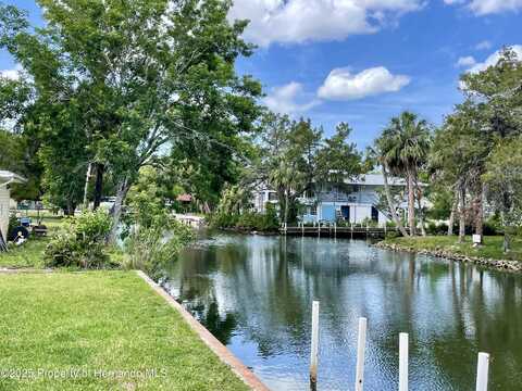 6045 Colony Circle, Weeki Wachee, FL 34607