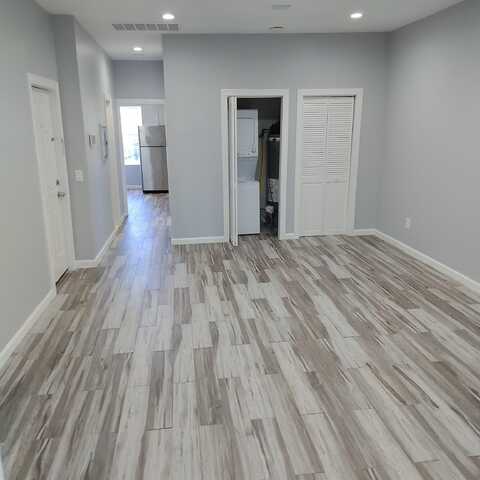 644 NEWARK AVE, JC, Journal Square, NJ 07306