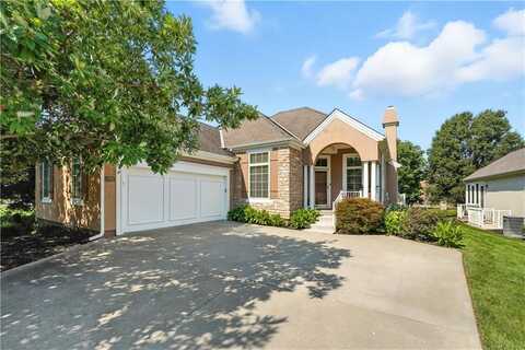 11892 S Carriage Road, Olathe, KS 66062