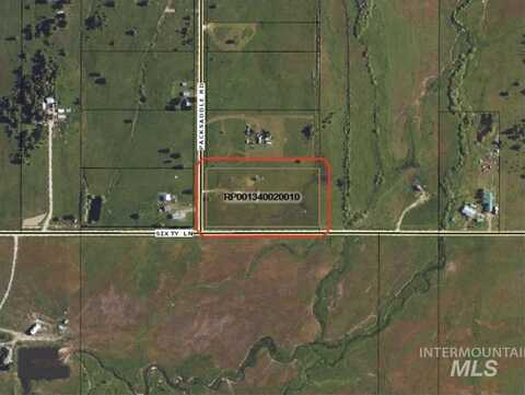 10184 Packsaddle Rd., Cascade, ID 83611