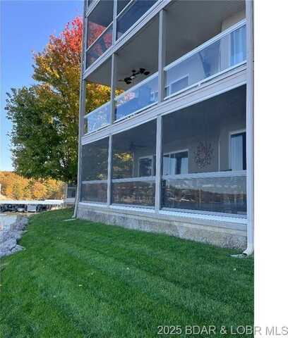 1220 Lands End Parkway, Osage Beach, MO 65065