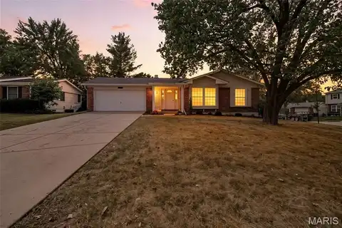 15740 Tambour Court, Chesterfield, MO 63017