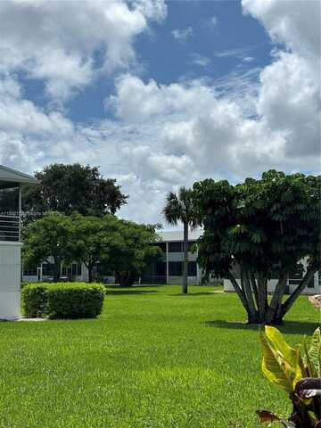 272 Camden L, West Palm Beach, FL 33417