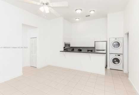 2516 Lincoln St, Hollywood, FL 33020