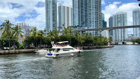 185 SW 7th St, Miami, FL 33130