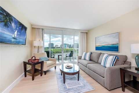 2670 E Sunrise Blvd, Fort Lauderdale, FL 33304