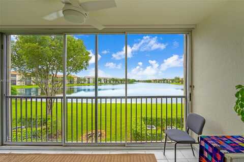 13800 SW 5th Ct, Pembroke Pines, FL 33027
