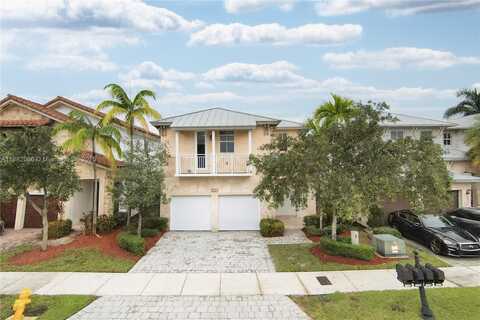 10423 NW 70th Ln, Doral, FL 33178