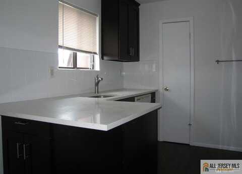 816 N Oaks Boulevard, North Brunswick, NJ 08902