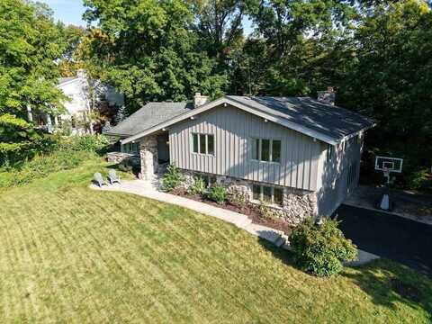 16690 Shore Line Dr, Brookfield, WI 53005