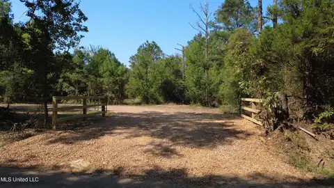 149 Lone Pine Road Road, Canton, MS 39046