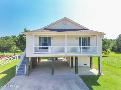 423 Sears Avenue, Waveland, MS 39576