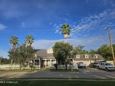 1602 E Railroad Street, Gulfport, MS 39501