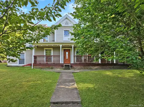 10 Stagecoach Lane, Amenia, NY 12501