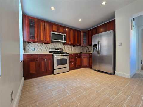 31-17 43rd Street, Astoria, NY 11103