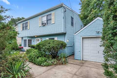 253 Raff Avenue, Carle Place, NY 11514