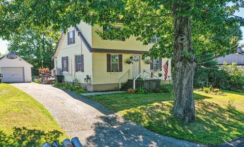 23 Pond Street, Bucksport, ME 04416