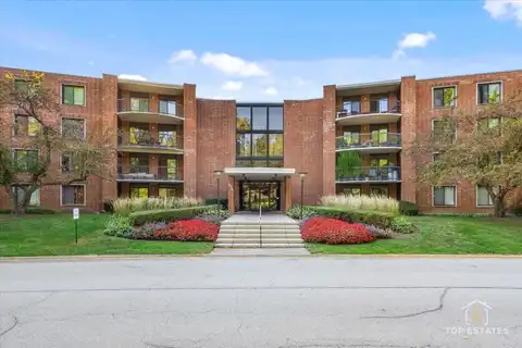 1615 E CENTRAL Road, Arlington Heights, IL 60005