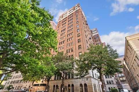 415 W Aldine Avenue, Chicago, IL 60657