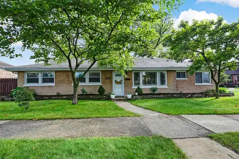 3251 Grand Boulevard, Brookfield, IL 60513