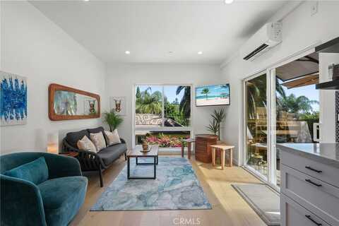 2258 Helios Drive, Los Angeles, CA 90068