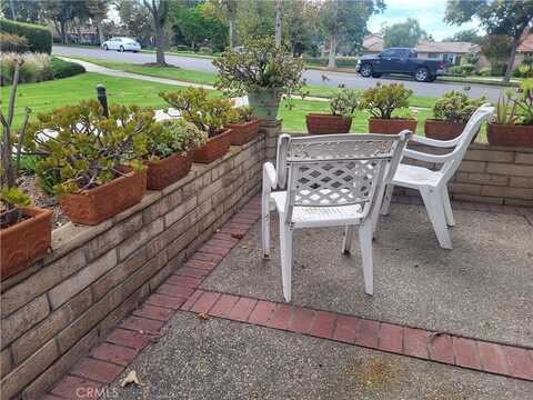 2 Hawthorn, Irvine, CA 92612