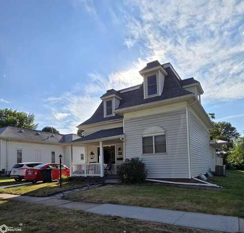 407 N C Street, Oskaloosa, IA 52577
