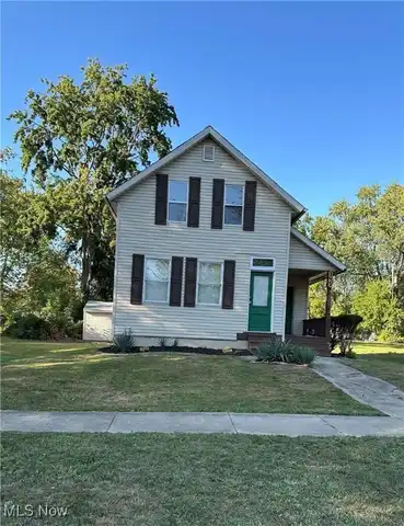 345 9th Street, Elyria, OH 44035