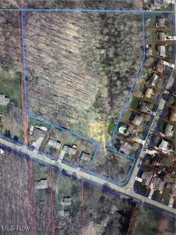 W Webb Road, Austintown, OH 44515