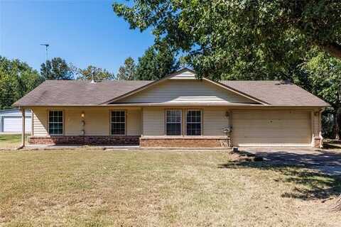 2805 Frederick Road, Claremore, OK 74019