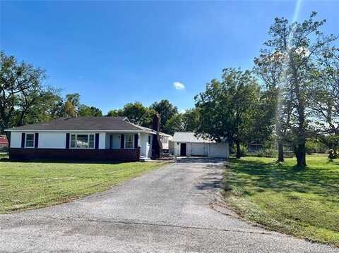 508 W 11th Street, Chelsea, OK 74016