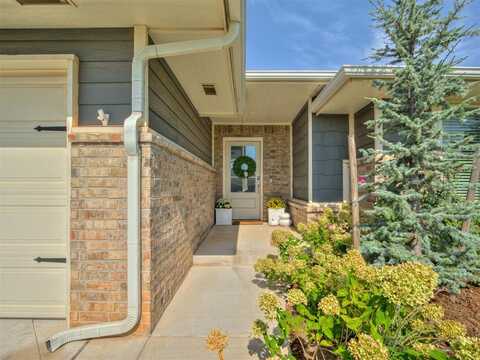 629 Dodge Court, Yukon, OK 73099