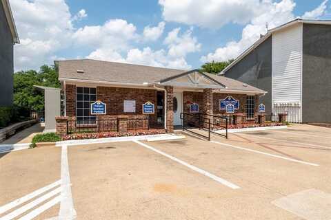1900 Estrada Parkway, Irving, TX 75061