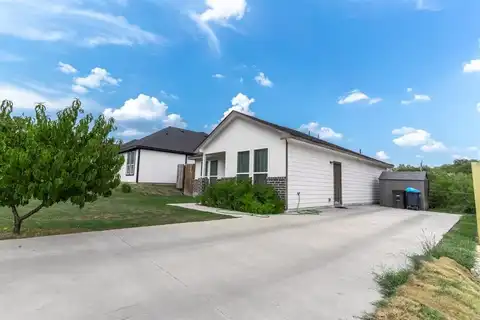 2808 17th Street, Fort Worth, TX 76106