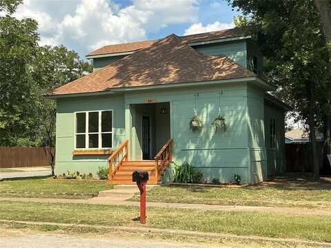 831 W Owing Street, Denison, TX 75020