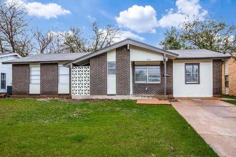 203 N Forest Crest Drive, Garland, TX 75042