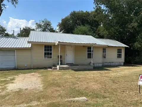403 N Guadalupe Street, Whitney, TX 76692