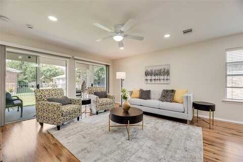 7749 Longaberger Drive, Frisco, TX 75036