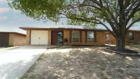 110 Black Forest Drive, Weatherford, TX 76086