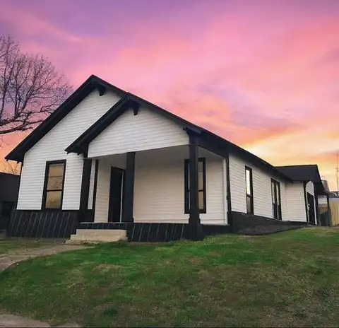 915 NE 1st Street, Mineral Wells, TX 76067