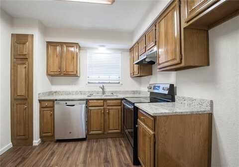 2000 Huntington Drive, Plano, TX 75075