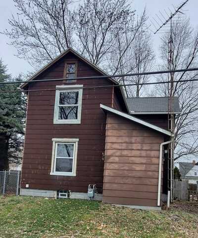717 Forest Ave, Alliance, OH 44601