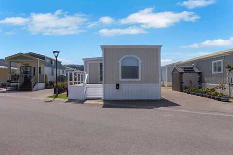22 Dahlberg, Pacifica, CA 94044