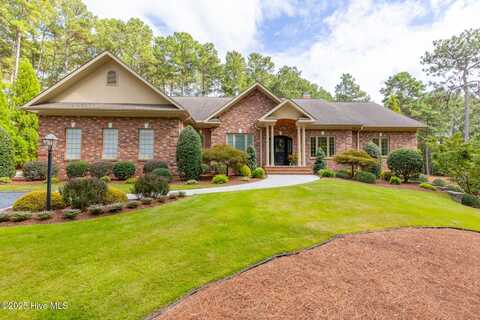 11 Whithorn Court, Pinehurst, NC 28374