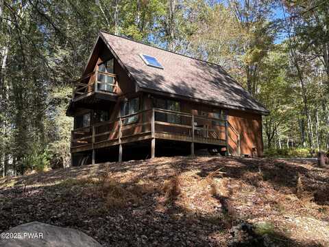 139 Water View Drive, Hawley, PA 18428