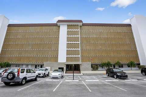3050 NE 16th Avenue, Oakland Park, FL 33334
