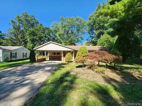 1160 Dorchester Avenue, Bloomfield Hills, MI 48302