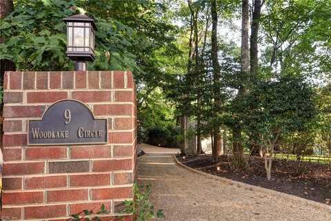 9 Woodlake Circle, Newport News, VA 23606