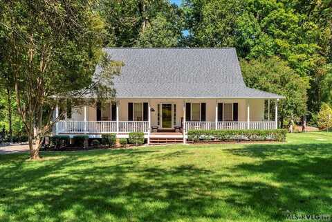 27 Mable Ct., Bracey, VA 23919