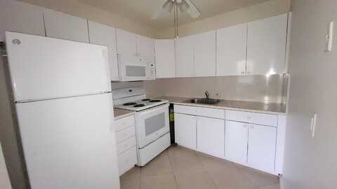 165 Canterbury G, West Palm Beach, FL 33417